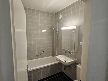 Piso compartido en renta en Meyrin - foto 3 : baño-3