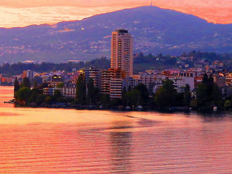 Entire Home Montreux 573038-1