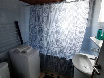 Logement entier à louer à Nice - salle de bain-9