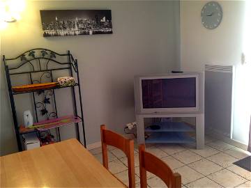 Room For Rent Six-Fours-Les-Plages 122214-1