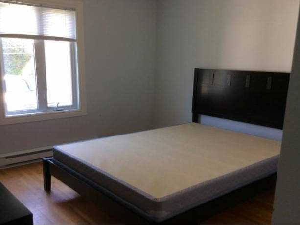 Entire Home Sherbrooke 133317-1