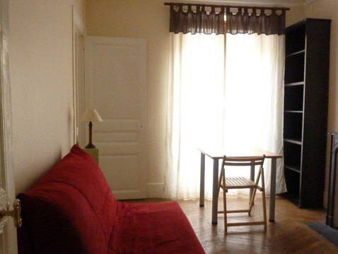 Ganzes Haus Paris 24785-4