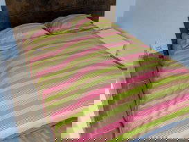 Apartamento tranquilo, amueblado y equipado.