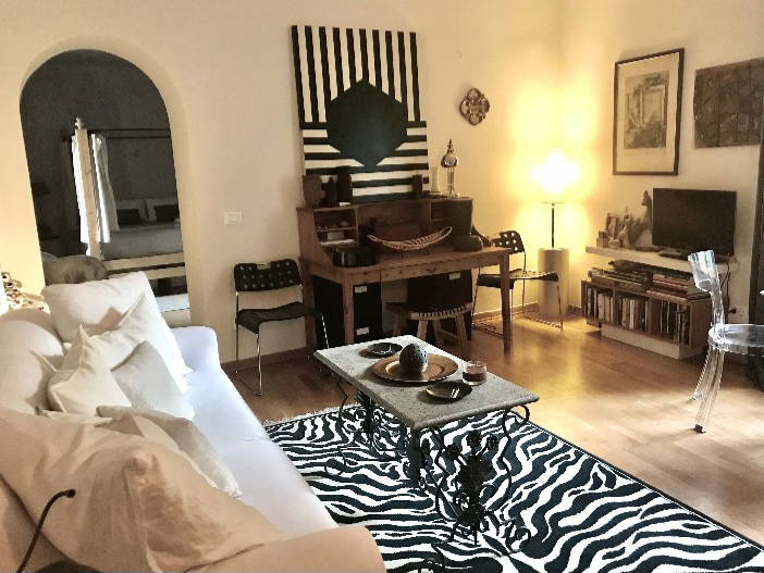 Entire Home Lucca 106426-1