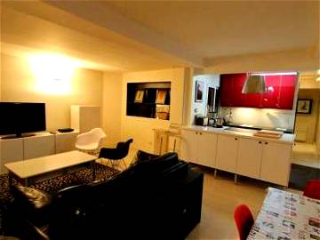 Roomlala | Appartement Calme Et Très Lumineux De 32m² Meublé Avec Tv