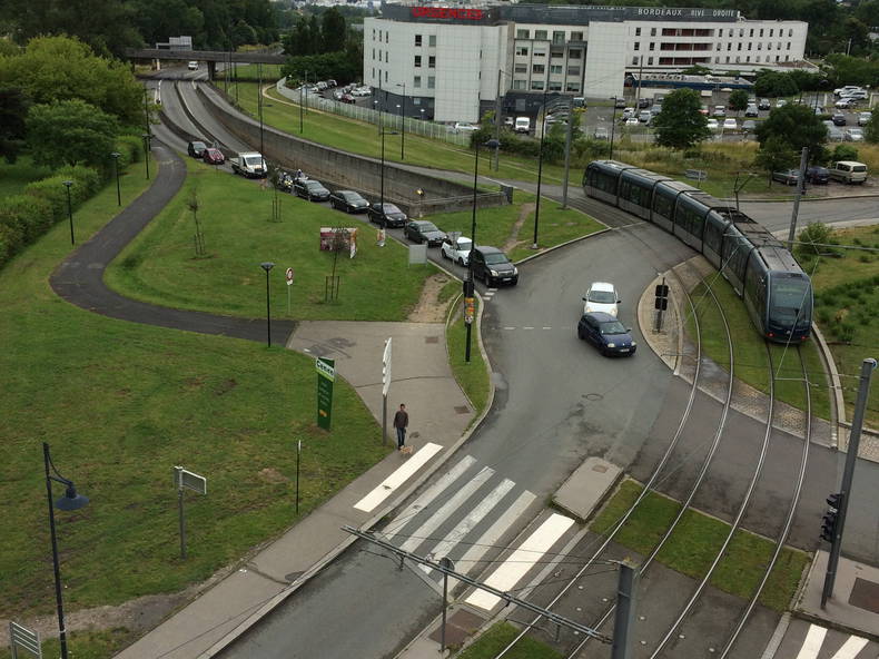 Colocation Cenon 657899-4