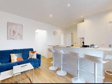 Studio À Louer Paris 601551-1