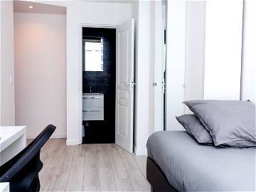 Roomlala | Appartement Cosy Et Design Pour Une Colocation De Qualite Et