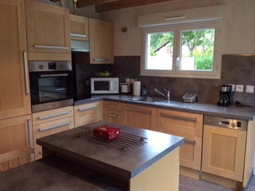 Logement entier à louer à Saint-Symphorien - photo 1-1