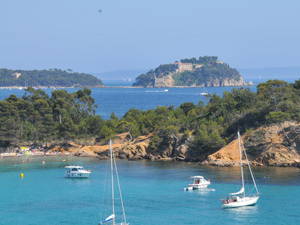 Entire Home Rocbaron 96607-2