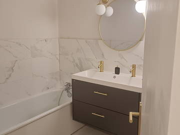 Logement entier à louer à Alençon - photo 4 : salle de bain-4
