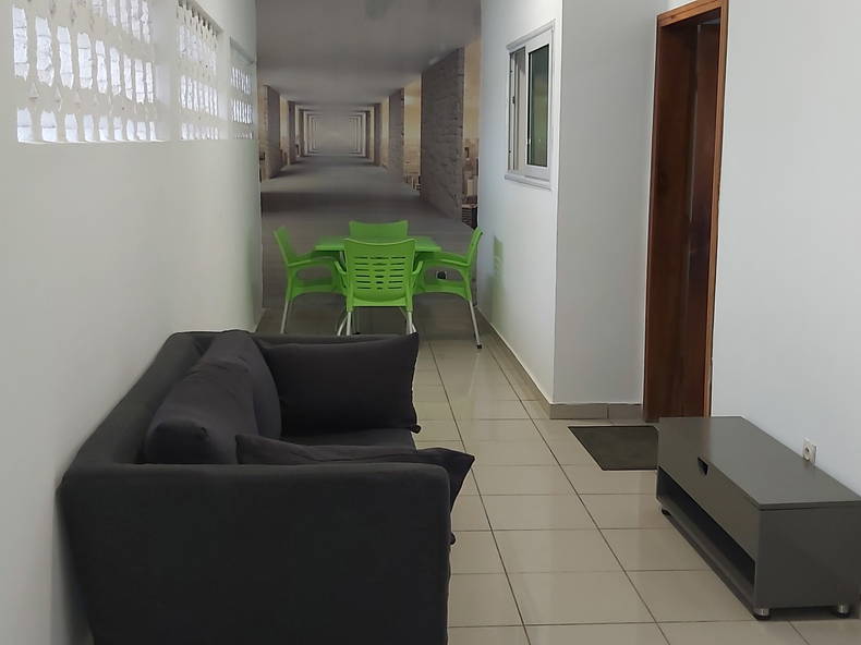 Toda La Casa Abidjan 223591-2