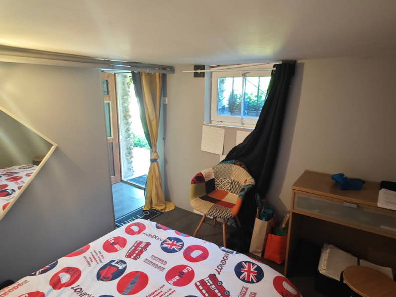 Homestay Poissy 126828-3