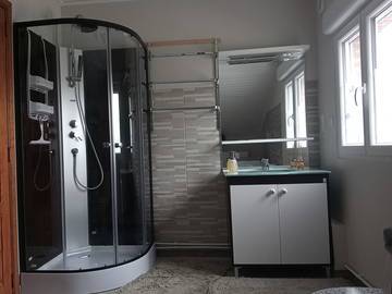 Logement entier à louer à Condé-Sur-L'escaut - photo 2 : salle de bain-2