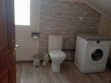 Logement entier à louer à Condé-Sur-L'escaut - photo 3 : salle de bain-3