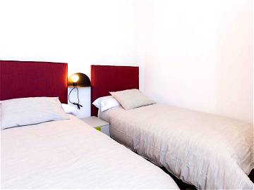 Roomlala |  Appartement double lumineux d'une chambre à coucher à louer