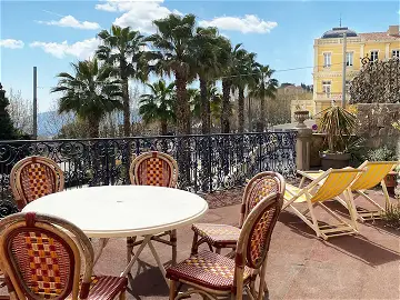 Roomlala | Appartement Du Parfumeur Avec Large Terrasse Et Vue Mer