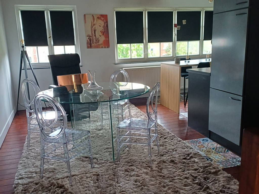 Entire Home Uccle 661419-1