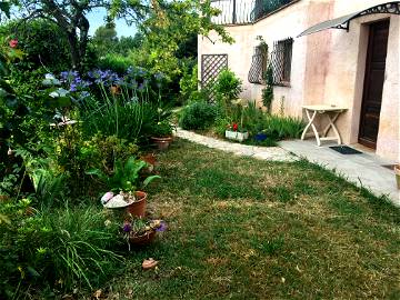 Roomlala | Appartement En Rez De Jardin Dans Le Calme Et La Verdure