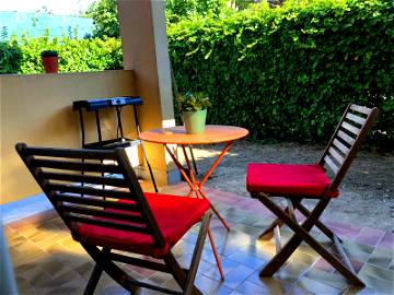 Roomlala | APPARTEMENT F1 37m2  terrasse et jardin garage longue durée 