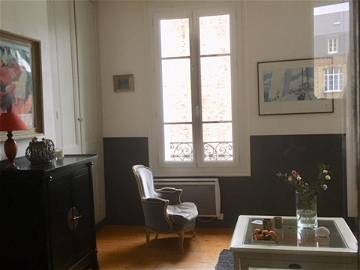 Roomlala | Appartement F3 Dans Petite Copropriete De Caractere Au 1er E