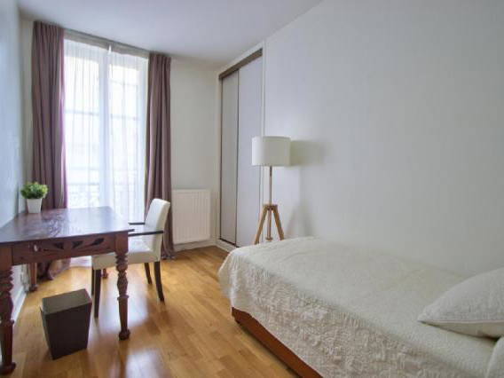 Kolokation Paris 426264-5