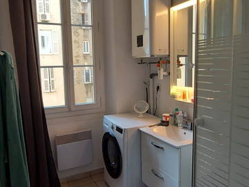 Shared housing for rent in Toulon - photo 7: Bathroom-7