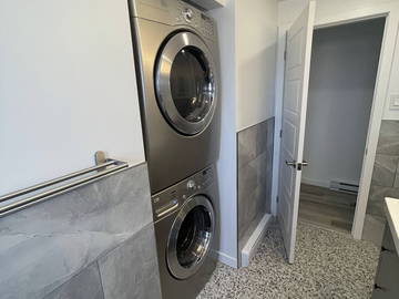 Entire home for rent in Longueuil - photo 21 : Bathroom-21