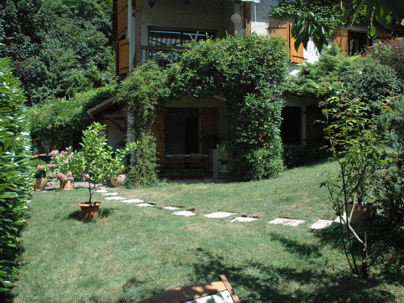 Entire Home Corenc 141841-4