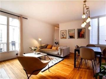 Roomlala | Appartement meublé de 64m2, situé rue Gobert dans le 11ème