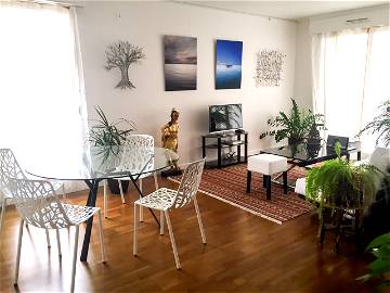 Roomlala | Appartement Meublé, Déco Arty & Zen