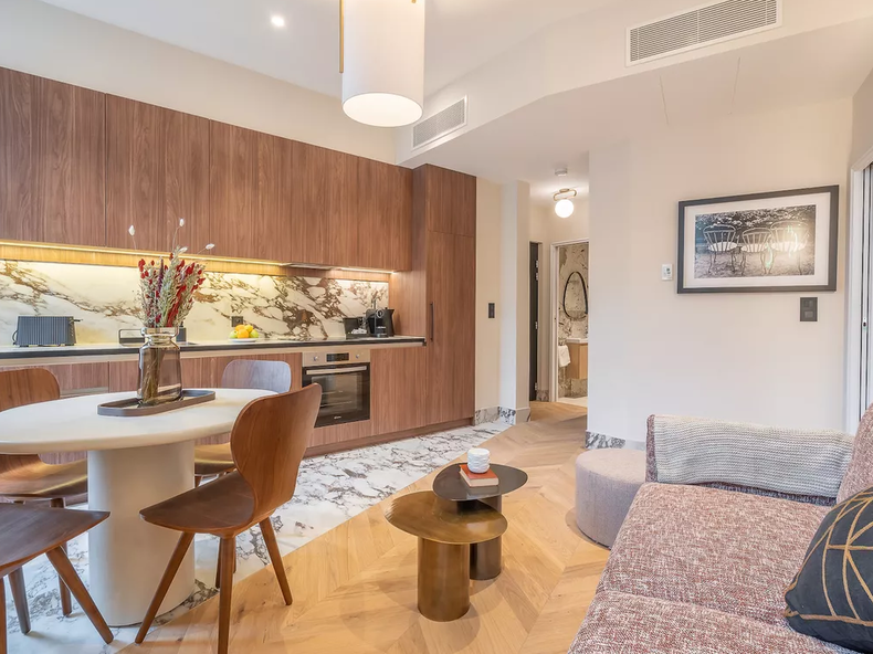 Logement Entier Paris 678332-2