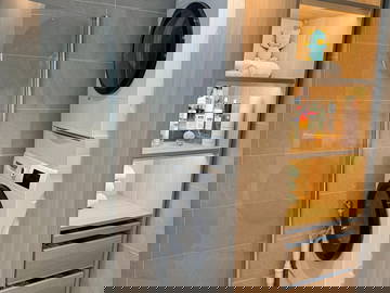 Entire Home Lyon 664277-8