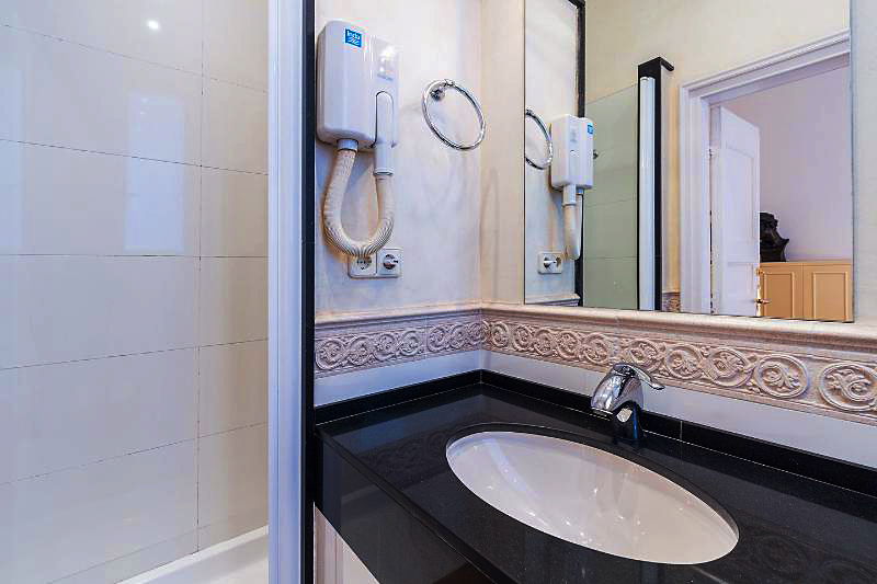 Chambre Chez L'habitant Barcelona 230625