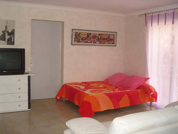 Entire Home Nîmes 191438-1