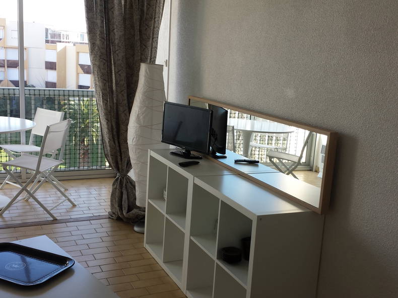 Entire Home Le Grau-du-Roi 99344-2