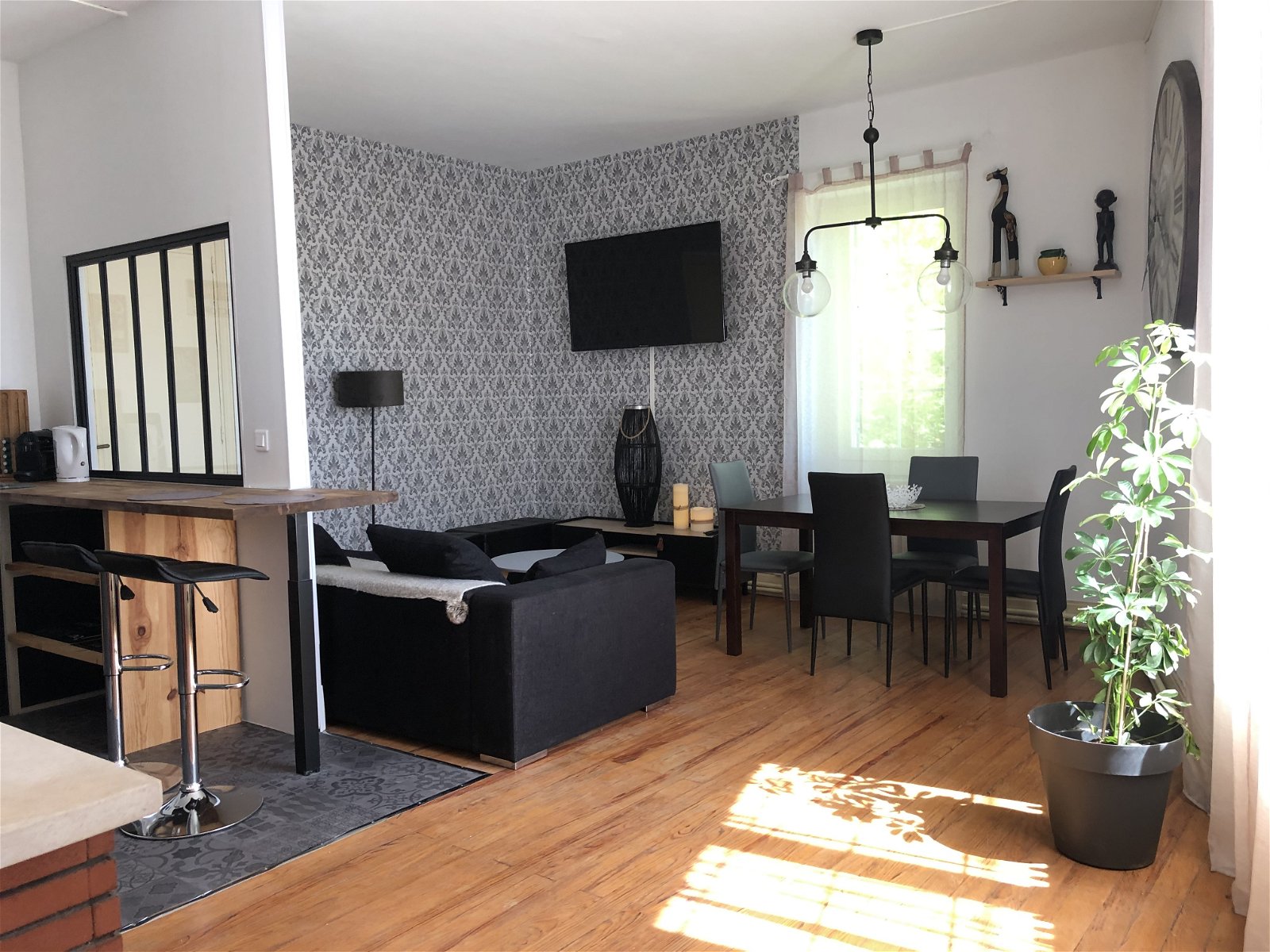 Oberoende Studio Latresne 241511