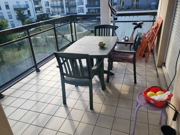 Chambre chez l'habitant à louer à Ferney-Voltaire - photo 5 : balcon-5