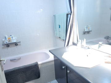 Chambre chez l'habitant à louer à Ferney-Voltaire - photo 7 : salle de bain-7