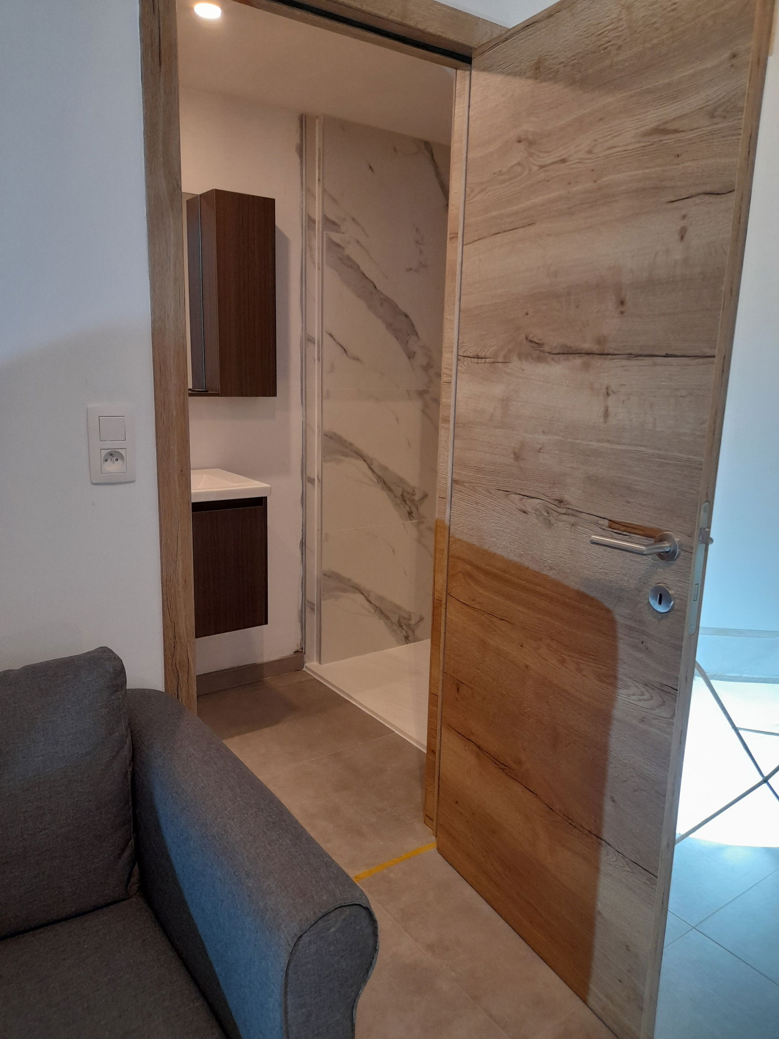 Itsenäinen Studio Charleroi 254108