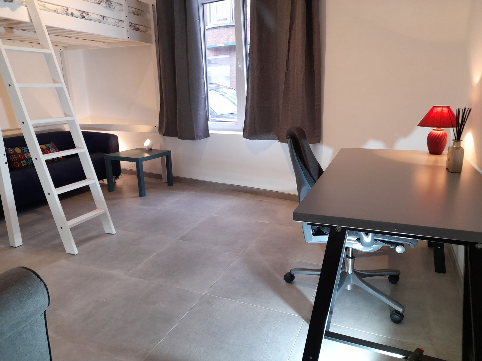 Unabhängiges Studio Charleroi 258778