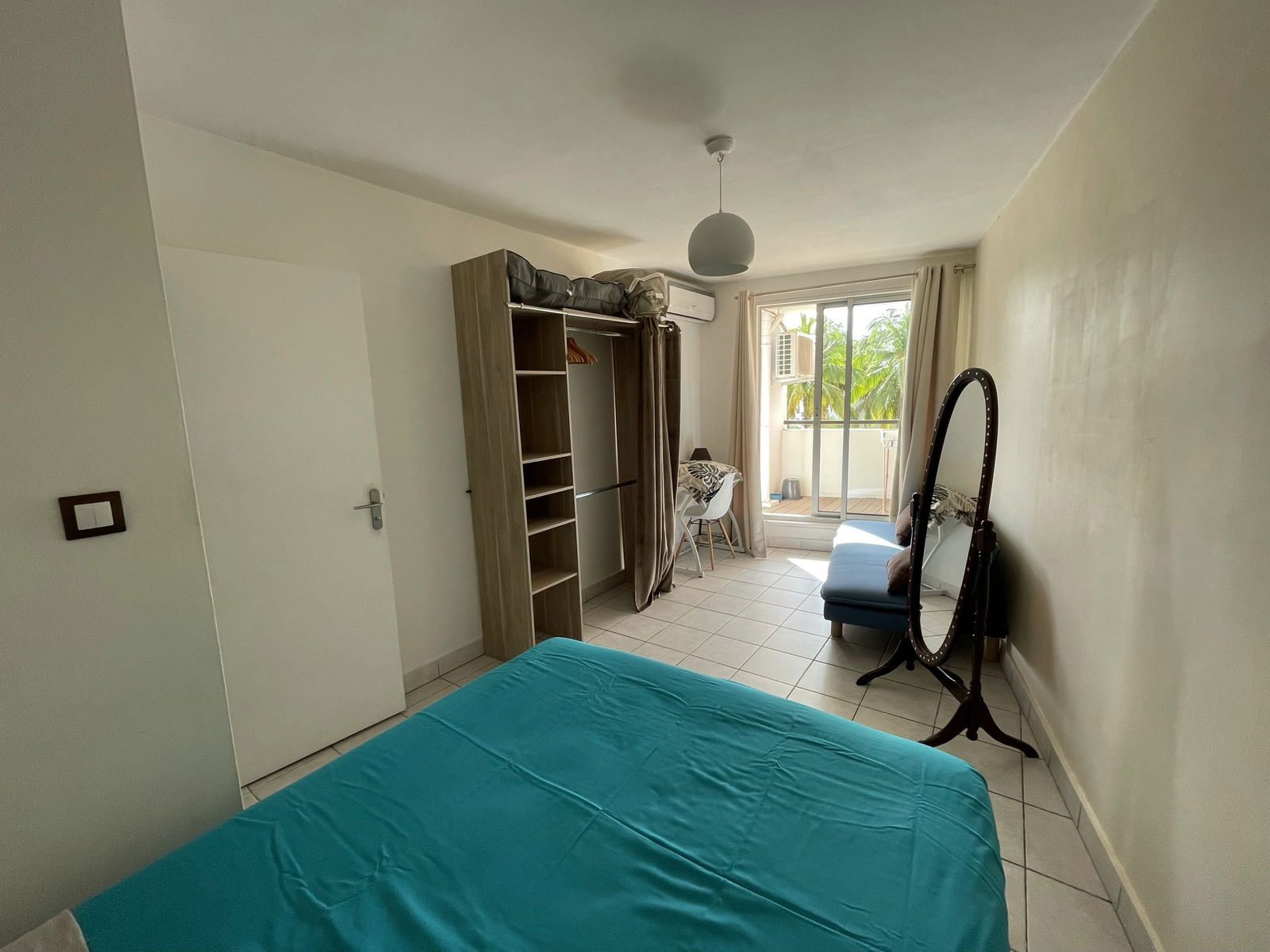 Oberoende Studio Boucan Canot 250135