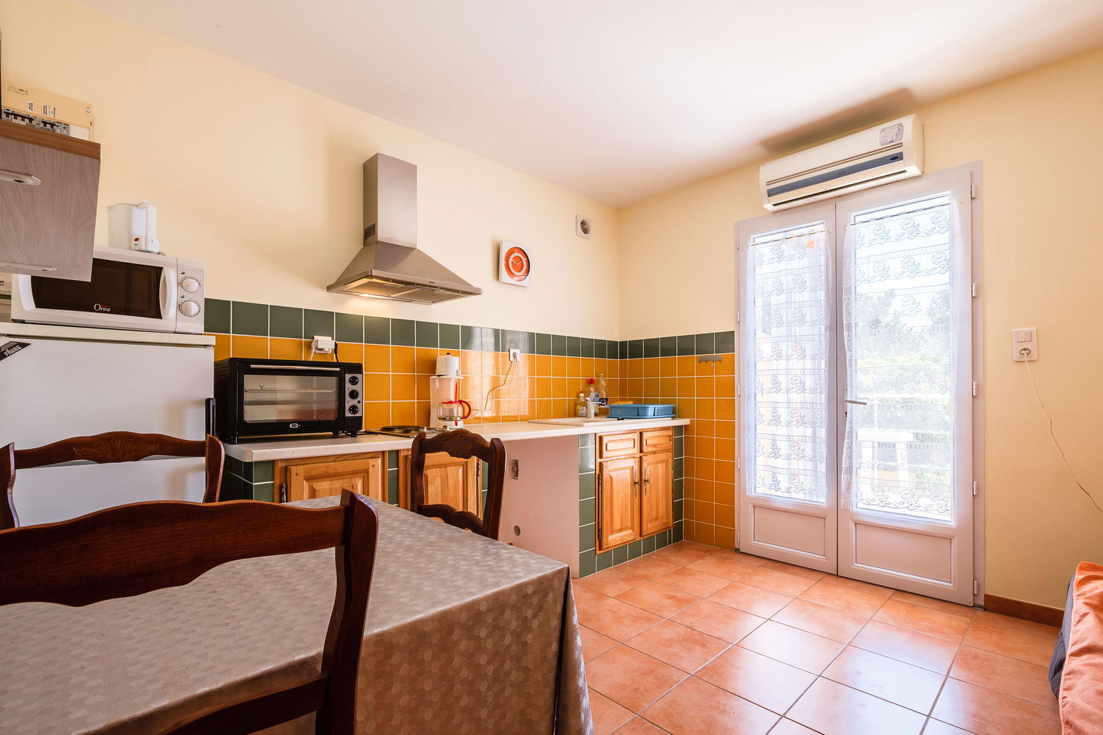Oberoende Studio Reillanne 241104