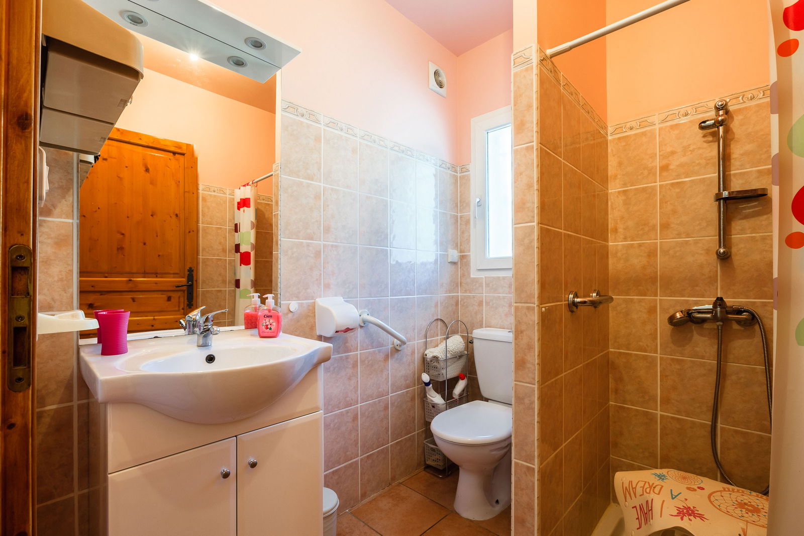 Oberoende Studio Reillanne 241104
