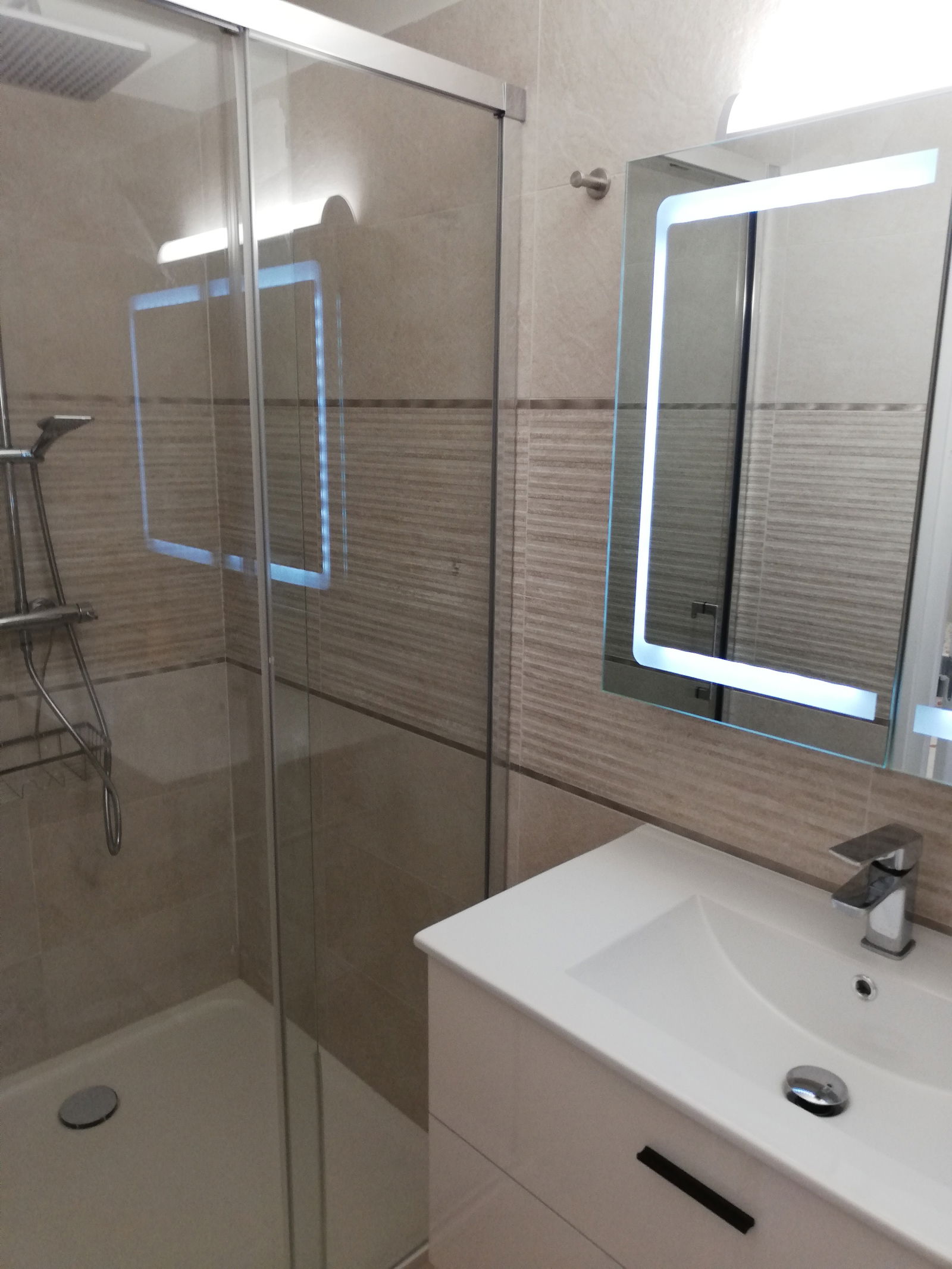 Onofhängeg Studio Grasse 454555