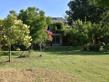 Appartement tout confort dans mas à la campagne