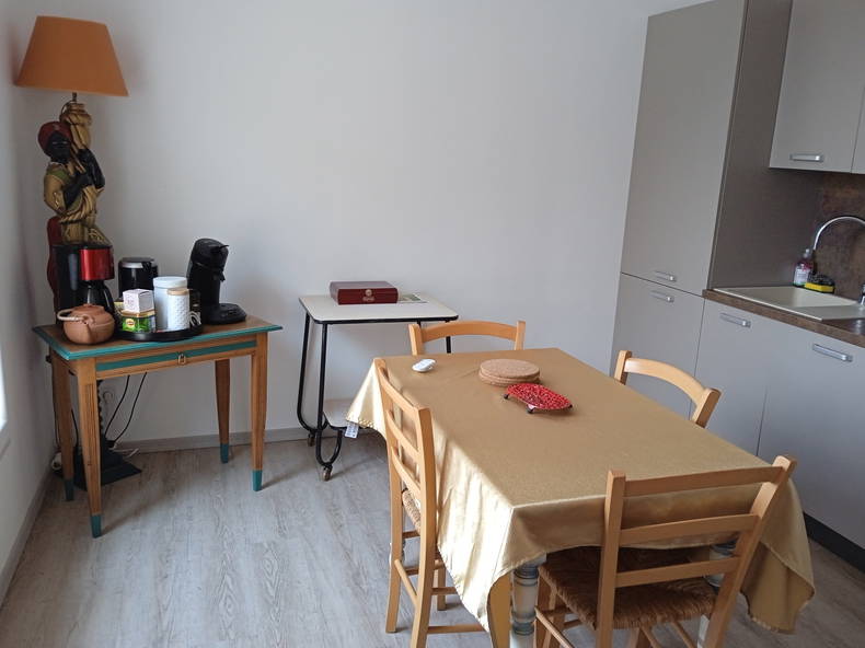 Entire Home Vichy 304772-2