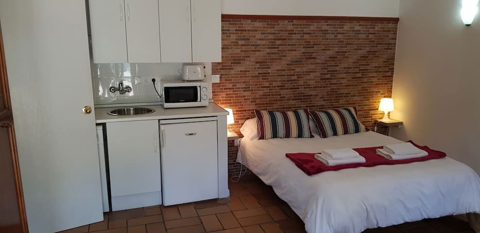 Onofhängeg Studio Sevilla 243083