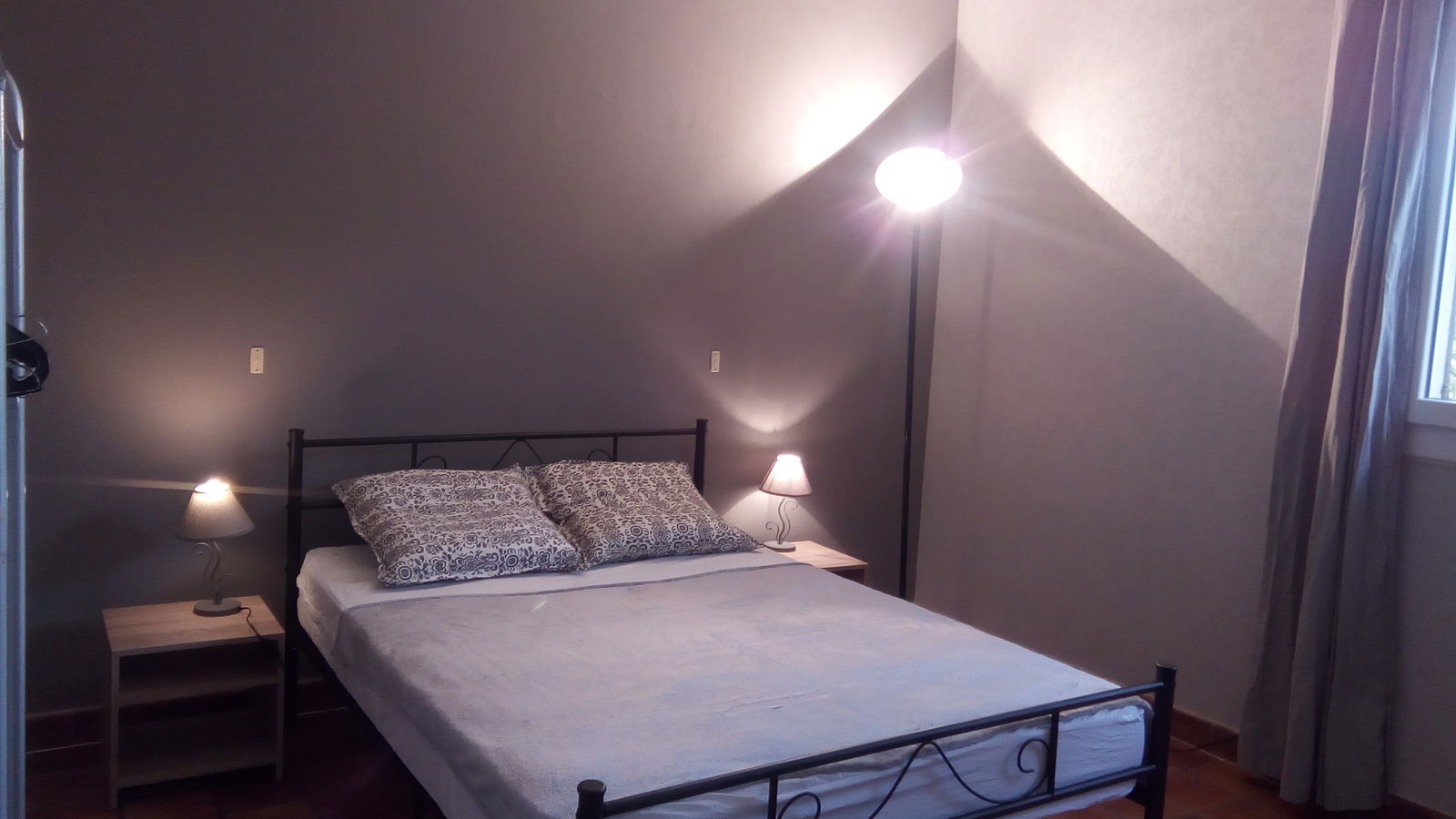 Gästezimmer Nîmes 43022