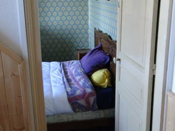 Roomlala | ARRAS Dormitorio independiente 1 en casa